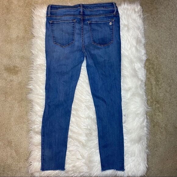 Black Orchid Jude Off Step Mid Rise Skinny - Picture 7 of 13